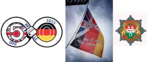 Feuerwehren Krefeld und Leicester Flagge