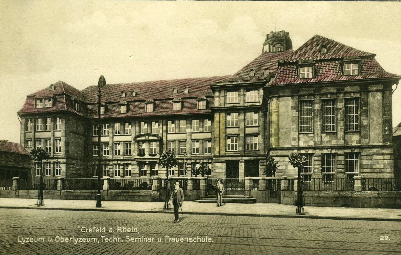 Im Festsaal des Lyzeums fanden die Vorträge statt